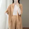 Nuevo Chal Tejido de Lana Pura para Mujer Otoño/Invierno 2026 con Borlas y Bordes Deshilachados, Color Sólido, Bufanda Suave y Cálida, Chal Triangular