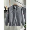 Suéter de punto con patrón TB de tres rayas, conjunto a juego para hombre y mujer, cárdigan con cuello alto, estilo "old money", tendencia otoño/invierno, venta al por mayor desde una fábrica transfronteriza