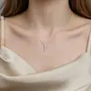 Collar de plata de ley s925 para mujer, barra vertical geométrica con colgante de circonita, cadena para la clavícula, lujo ligero, simple y elegante, gargantilla versátil de una línea