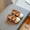 Zapatos para Niñas Zapatos de Princesa de Cuero Elegantes para Niños Otoño/Invierno 2025 Nuevos Zapatos Planos Versátiles Simples Negros para Bebés Niñas