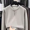 Sudadera para hombre con tapeta falsa, hecha de lana y seda, nueva colección otoño 2026, cuello redondo, manga larga casual, capa interior camiseta para hombre