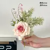Ramo de Mano de Lujo Ligero Francés Ramo de Flores de Simulación Flores Decorativas de Alto Nivel para Sala de Estar Mesa de Comedor de Dormitorio Flor Artificial Adorno de Flor Artificial Flor de Seda