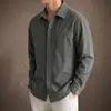 Camisa de trabalho de manga comprida patchwork desconstruída de alta qualidade estilo americano com bolsos com zíper, nova camisa casual de colarinho masculina para outono