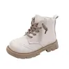 Botas de tornozelo infantis estilo britânico, coleção outono/inverno 2026, coturnos femininos estilo Martin, botas de cano baixo estilo coreano, botas de couro modernas e estilosas para estudantes