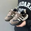 Zapatos Deportivos Infantiles 2025 Primavera y Otoño Nuevo Estilo Zapatos Casuales de Correr de Cuero Suave para Niños Zapatos Cómodos para Bebés Niñas