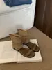 Sandálias de Salto Grosso para Mulheres Estilo Verão Pequena Fada 2025 Novo Estilo Romano Retrô com Saia Aparência Emagrecedora Sandálias Cowboy Ocidental