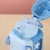 Garrafa de Água Popular para Crianças, Novo Modelo Urso Trem Boneca Copo com Canudo, Garrafa de Água Especial em Formato de Carro para Alunos do Jardim de Infância