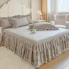 Faldón de Cama con Borde de Encaje Europeo Estilo Colcha Pieza Única Estilo Princesa Encaje Cubierta Protectora Delgada para Cama de 1.8m Resistente al Polvo Verano