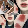 Luckgo Esmalte de Labios Brillo Acuoso Gato Negro Pequeño - Ligero, Translúcido, Acabado tipo Espejo, Suave e Iluminador, Brillo de Labios Doméstico Asequible para Estudiantes