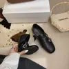 Mocasines Brogue Tallados para Mujer, Otoño 2026 Nuevo Estilo Británico Retro Punta Cuadrada Mary Jane Zapatos Pequeños de Cuero