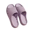 Pantuflas populares de verano, a prueba de fugas, para uso doméstico, diseño simple, adecuadas para parejas, antideslizantes, engrosadas para hombre, con una sensación cómoda y acolchada al pisarlas, ideales para el baño