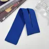 Bolsa de Teléfono Popular Tejida en Stock, Tejido de Hilo, Mismo Estilo que el Sitio Web Oficial, Versiones Personalizables Largas y Cortas, Bolsita para Teléfono de Bolsillo