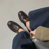 Sapatos Mary Jane de Couro de Ovelha Camélia 2026 Primavera Salto Médio Grosso Bico Redondo para o Dia a Dia Couro Genuíno Florais Boca Profunda Sapatos Individuais para Mulheres