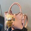 Bolsa Tote de Mão Popular em Couro Macio para Mulheres, Novo Estilo 2025, Bolsa de Ombro Único Versátil e Fashion, Bolsa Transversal para o Dia a Dia