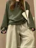 Camiseta de manga larga con cuello redondo de color verde oscuro para mujer, nuevo estilo otoño 2026, retro y casual, se puede usar como capa exterior o como capa base, top a rayas