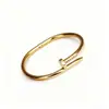 Pulsera Abierta con Tachuelas de Diamante Estilo Coreano, Pulsera de Lujo Ligero Nicho de Gama Alta, Pulsera de Diseño Personalizado Retro a la Moda para Mujer