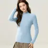 Suéter 100% cachemira pura modelo 2026 para mujer, con cuello semi-alto, diseño de punto acanalado, ajuste suave y cómodo, y adecuado para usar en capas en otoño e invierno.