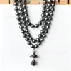 Gargantilla de la Reina Madre en estilo minimalista, collar clásico de pin de perla, cadena para la clavícula de Saturno, cadena para el cuello de lujo ligero y sensación de alta gama