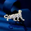 Broche Creativo de Animal Leopardo con Incrustaciones de Circonita, a la Moda y Único, Pin de Accesorio de Solapa para Abrigo y Traje de Alta Gama y Lujo Ligero