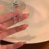 Exquisitos Aretes de Copo de Nieve de Circonita Brillante para Mujer, Nuevo Estilo Popular, Gama Alta, Lujo Ligero, Únicos, Hermosos, Modernos y Versátiles Aretes y Pendientes