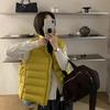 Chaleco Acolchado Nuevo Estilo Coreano Otoño/Invierno 2025 para Mujer, Versión Corta para Figuras Pequeñas, Cuello Alto, Chaleco Acolchado Versátil de Plumón de Pato Blanco