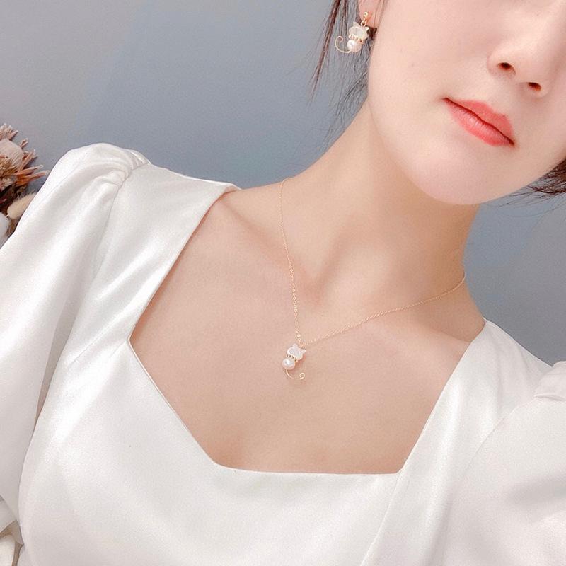 天然淡水珍珠猫爪耳环女14k注金可爱甜美不对称耳饰小众百搭新款