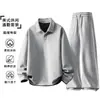Conjunto de Hombre Tallas Grandes para Primavera y Otoño, Talla Extra Grande, Sudadera Falsa de Dos Piezas con Cuello Solapa, Pantalones Largos, Camisa de Manga Larga para Hombres Altos y de Complexión Grande