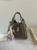 Bolsa de Mão Feminina Estilo Cesta de Design Exclusivo com Toque de Luxo, Bolsa de Ombro, Bolsa Transversal Tipo Balde, Novo Modelo Versátil Outono/Inverno 2025