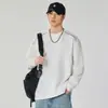 Camiseta de manga larga para hombre con diseño elegante y costuras visibles, nueva tendencia 2026, top casual versátil de cuello redondo