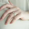 Anillo de Fibra de Gardenia Estilo Vintage para Mujer, Diseño Retro de Línea Hueca, Elegante Anillo Abierto Ajustable Estilo Francés