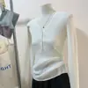 Suéter de punto negro con cuello en V, corte ajustado y manga larga para mujer, nuevo otoño 2025, suave, versátil, elegante, suéter base