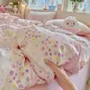Conjunto de cama de quatro peças em gaze de algodão macio classe A, camada dupla, estilo de fronha e lençol com desenhos animados frescos, conjunto de três peças para dormitório estudantil