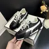 Estilo retro de nicho, efecto adelgazante, zapatillas de entrenamiento alemanas de cuero genuino para mujer, nueva colección de verano 2026, diseño calado, malla transpirable, zapatillas deportivas casuales