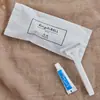 Suministros Desechables Personalizados para Hotel de Negocios Sencillo Cepillo de Dientes de Hotel Pasta de Dientes Pequeña Bolsa de Papel Blanca Universal Ecológica para Casas de Huéspedes