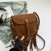 Bolsa de franjas estilo boêmio transfronteiriça, bolsa sela de camurça sintética feita à mão, bolsa de ombro e transversal feminina estilo étnico vintage