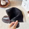 Nuevas Botas Martin Forradas de Felpa Otoño/Invierno 2026 para Niños Botas de Cuero Calientes para Niñas Botines de Tobillo Estilo Británico de Suela Gruesa Zapatos de Algodón