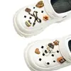 Nuevos Zapatos con Agujeros Accesorios DIY Hebillas para Zapatos Flores para Zapatos Hebillas Decorativas Desmontables 3D Flores para Zapatos Perro Pequeño Café con Leche
