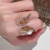 Anillo de Lujo Ligero y de Gama Alta Estilo Mariposa para Mujer, Incrustado con Diseño Único de Nicho, Joyería Moderna y Exquisita