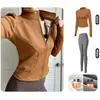 Conjunto de Yoga Moldeador con Cremallera y Cuello Alto Otoño Invierno con Terciopelo Adentro Chaqueta Adelgazante Pantalones Ajustados de Cintura Alta Control de Abdomen Cadera de Durazno para Mujer