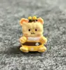 Jinete Solitario Pequeño Cordero Nuevo Abejita Gatito Materiales DIY Hechos a Mano Accesorios Muñeca Decorativa Micro Paisaje