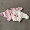 Nueva camiseta linda estampada estilo coreano para niñas, con tejido agradable a la piel, y sudadera estampada para niñas, colección otoño 2026, para niñas jóvenes y de mediana edad