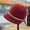 Nuevo Sombrero de Pescador Retro Cálido de Otoño e Invierno Largo por Delante y Corto por Detrás Mostrando la Cara Pequeño Sombrero de Punto Moda Estilo Coreano para Mujer Sombrero de Cubo