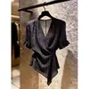 Camisa a rayas de manga corta con cuello en V, elegante y a la moda, nuevo estilo de verano, chic, rejuvenecedora, adelgazante, versátil, top que ciñe la cintura