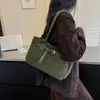 Bolsa tote de nicho retrô, portátil, para axila, com acabamento fosco, para mulheres, estilo outono transfronteiriço novo, bolsa de ombro personalizada da moda para o trabalho