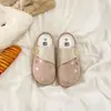 2026 Nova Moda de Verão Casual Super Popular Meia-Pantufa Solado Macio Versátil Slip-On Sapatos Preguiçosos Pantufas Fechadas Transfronteiriças