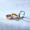 2025 Último Anillo de Pareja para Parejas Seis Diamantes Acero de Titanio Lujoso Ligero Estilo Europeo y Americano Sin Decoloración de Moda Tendencia Joyería para Hombres Tendencia para Mujeres