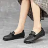 Estilo Novo Retrô Sapatos para Mãe Antiderrapante Respirável Confortável Sapatos de Camada Única para Meia-idade e Idosos Sapatos Femininos Slip-on Couro Genuíno Sapatos de Camada Única com Solado Macio para Mulheres