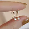 Pendientes Pequeños con Gancho Dorado de Moda Transfronterizos, Pendientes de Moda de Lujo Ligero con Personalidad, Pendientes de Botón de Diamante Colgantes Simples, Ganchos para Orejas, Accesorios para Mujer