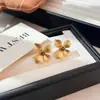 Aretes de Flor de Goteo de Aceite de Aguja Plateada, Simples y Elegantes, Modernos y Versátiles, Lujo Ligero, Sensación de Alta Gama, Diseño Único