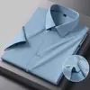 Camisa Seda de Amora Listrada Xadrez Manga Curta Top Sem Costura Antirrugas Luxo Leve Casual de Negócios Estilo Masculino Camisa Versátil